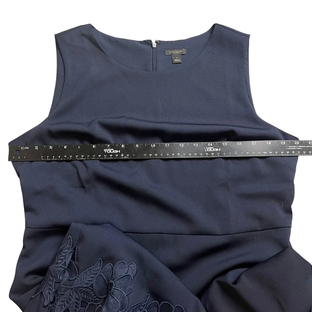 Ann Taylor Factory Navy Blue Floral‎ Eyelet Hem Sleeveless Sheath Dress 12